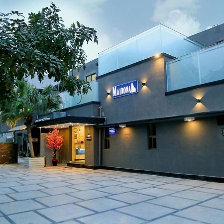 Hotel Mairona Gulberg Lahore Ngoại thất bức ảnh