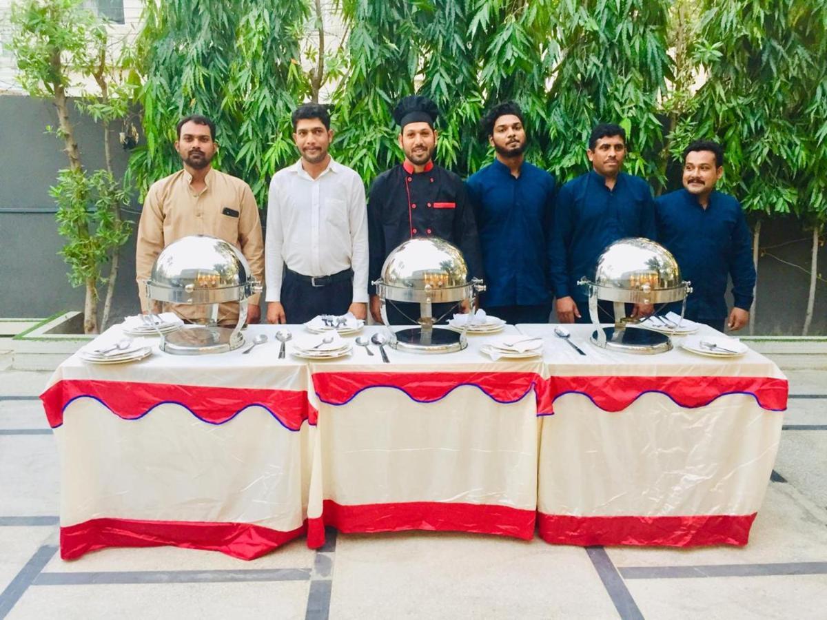 Hotel Mairona Gulberg Lahore Ngoại thất bức ảnh