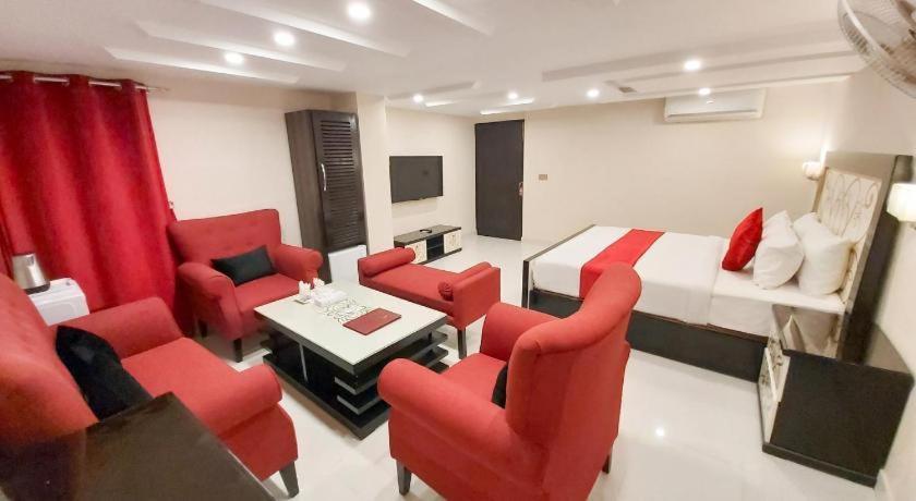 Hotel Mairona Gulberg Lahore Ngoại thất bức ảnh