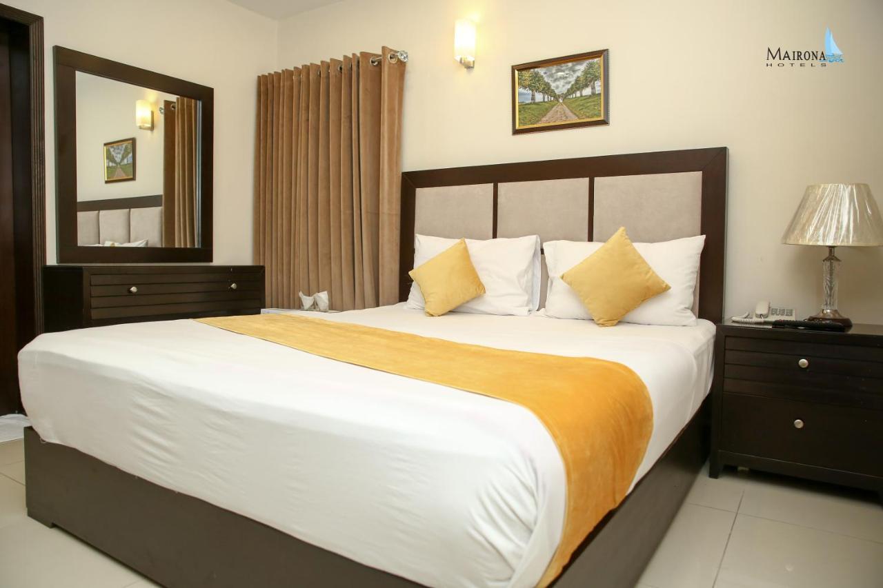 Hotel Mairona Gulberg Lahore Ngoại thất bức ảnh