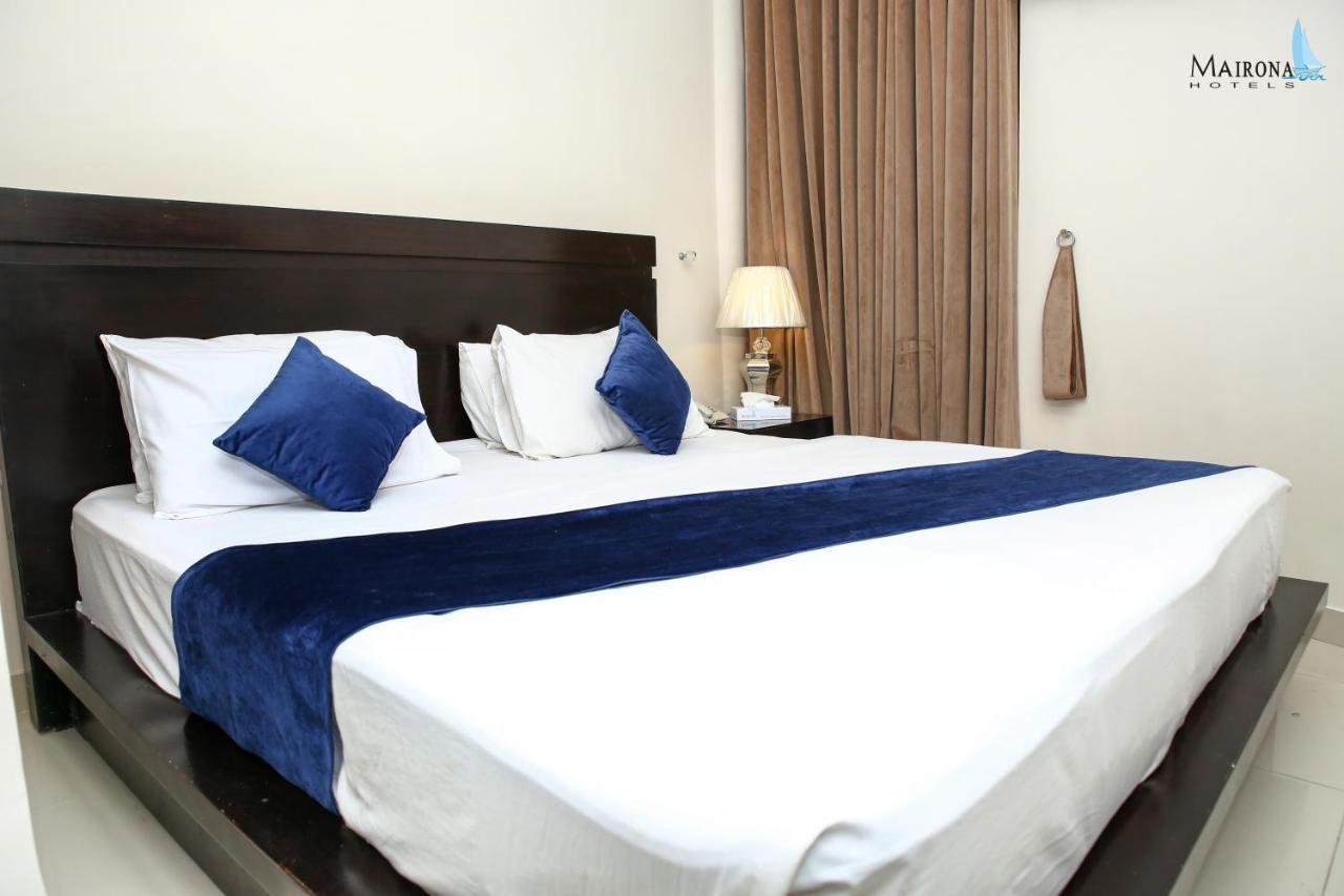Hotel Mairona Gulberg Lahore Ngoại thất bức ảnh