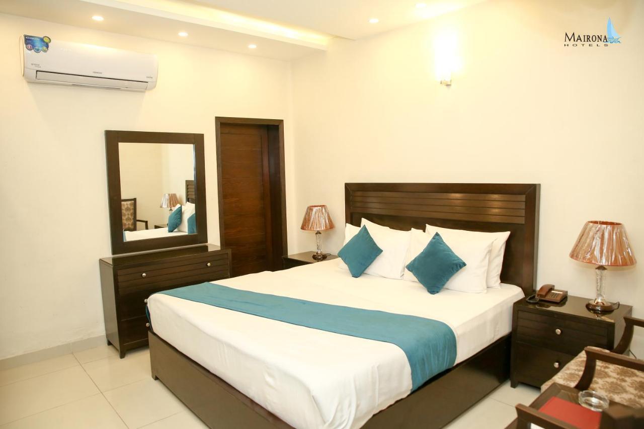 Hotel Mairona Gulberg Lahore Ngoại thất bức ảnh