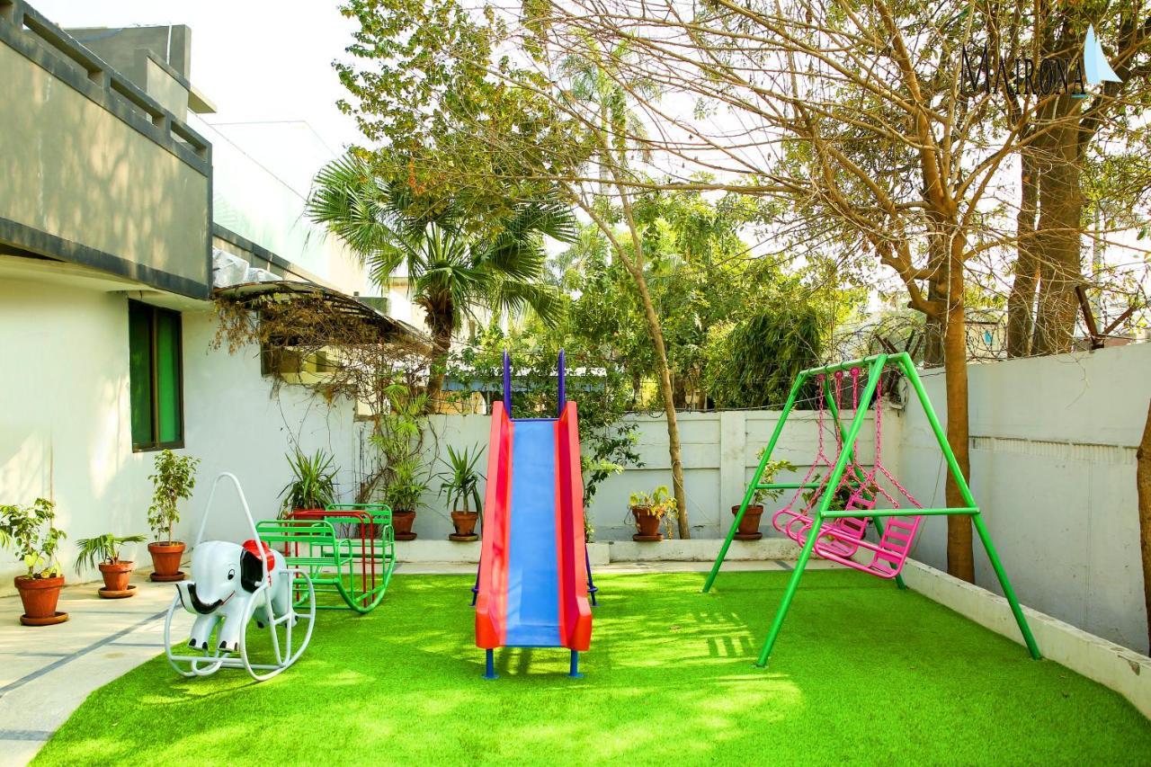 Hotel Mairona Gulberg Lahore Ngoại thất bức ảnh