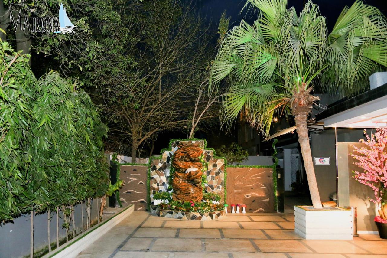 Hotel Mairona Gulberg Lahore Ngoại thất bức ảnh